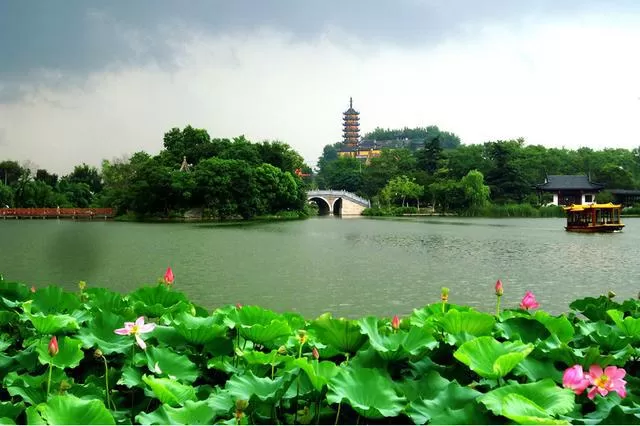 江苏省好玩的地方旅游景点(江苏省好玩的地方旅游景点排行榜)