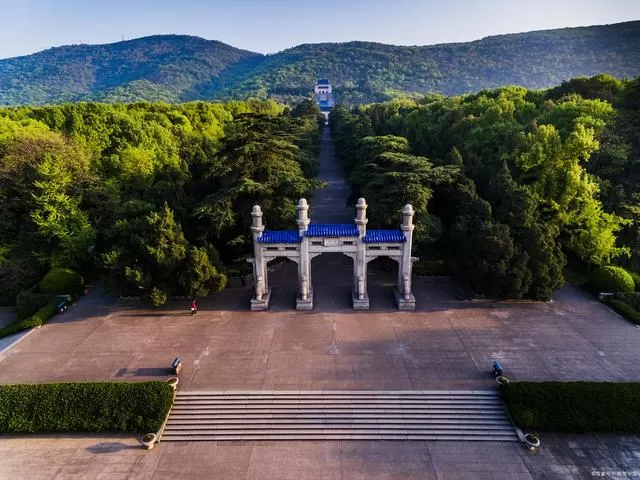 南京旅游的地方(南京旅游的地方靠近哪个火车站近)