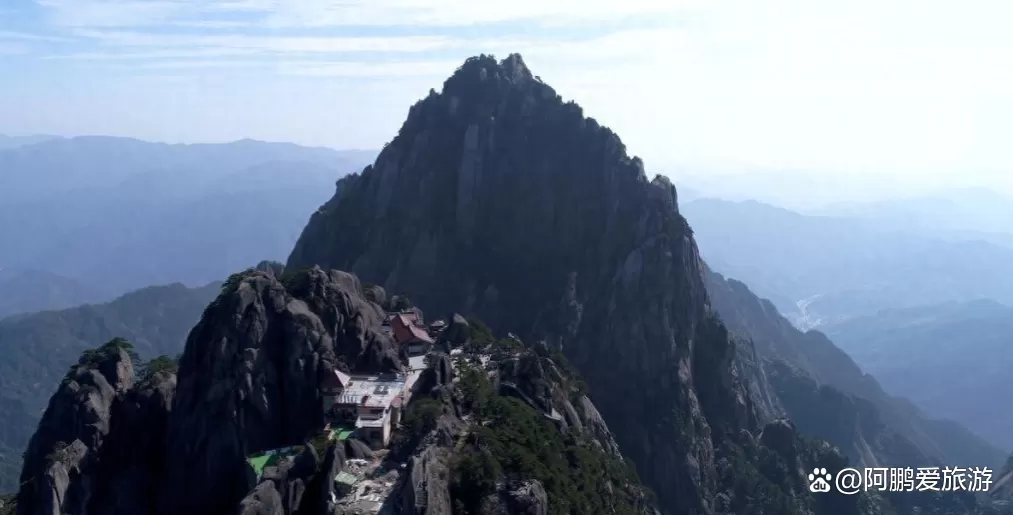 黄山和张家界哪个更值得去玩的(张家界景区和黄山景区比哪个景区好玩?)