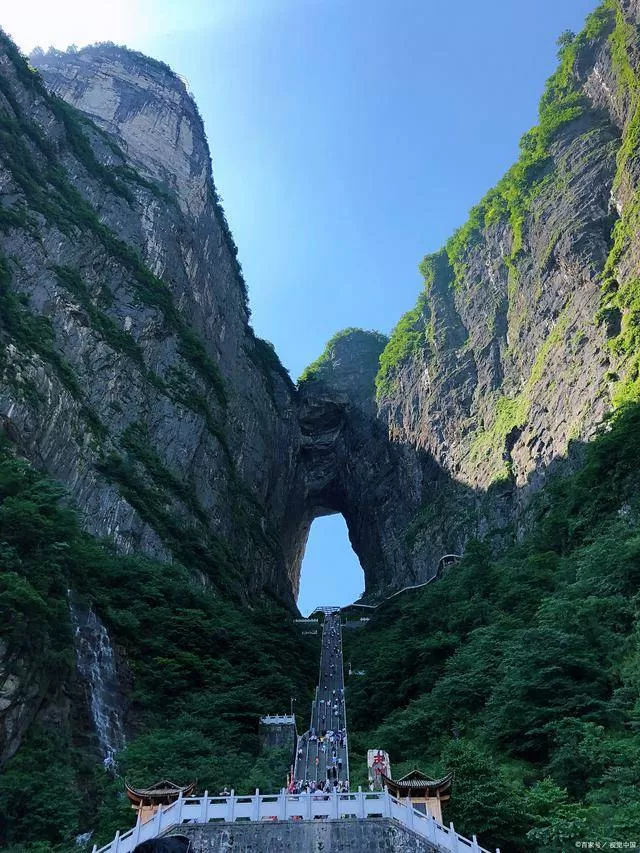 张家界天门山景点视频(张家界天门山景点视频西线)