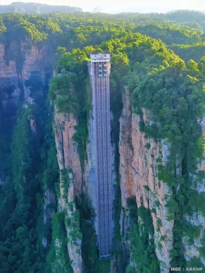 张家界旅游攻略十大景点(张家界旅游攻略十大景点图片)