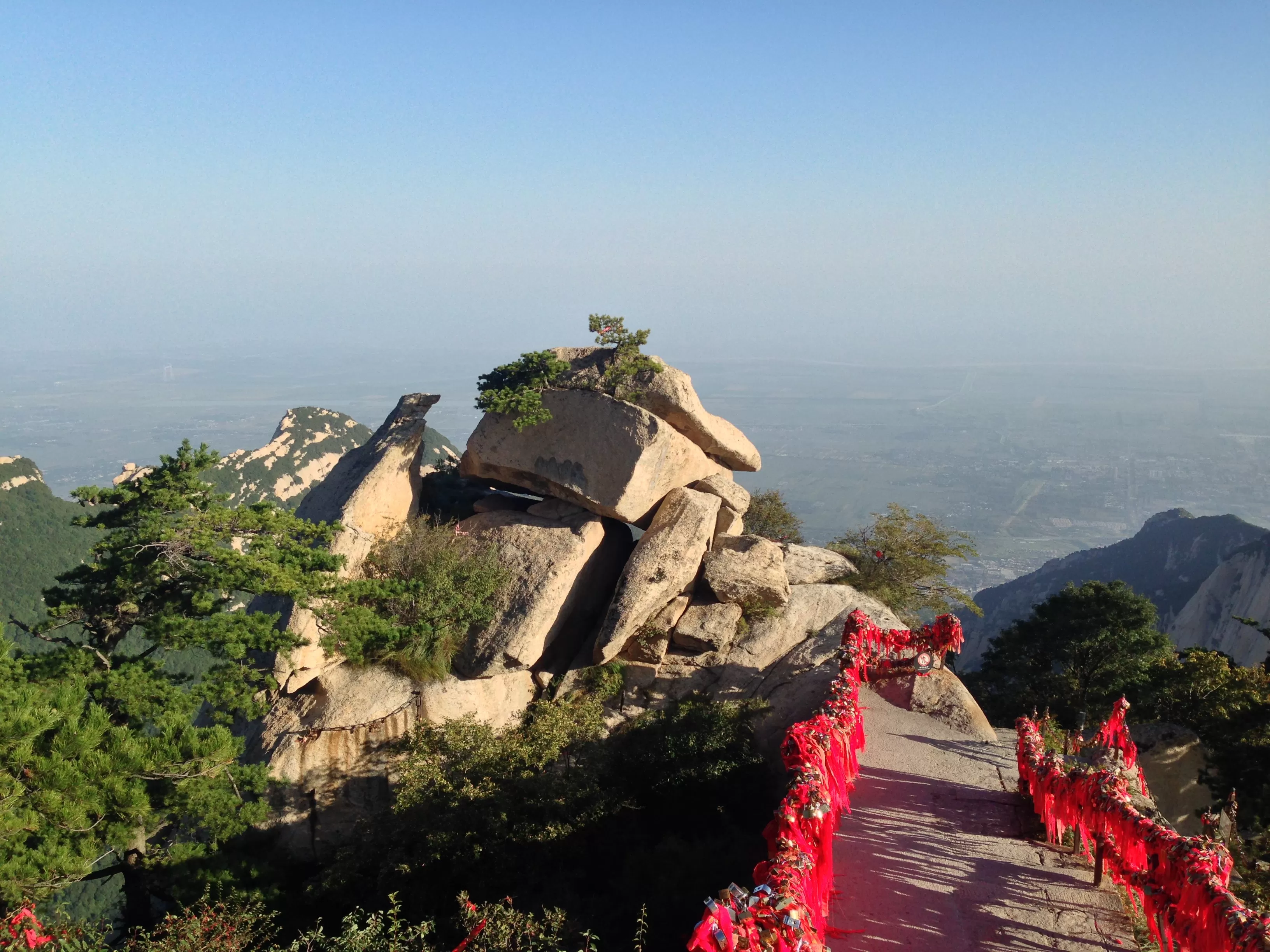 华山附近旅游景点(华山附近旅游景点推荐)