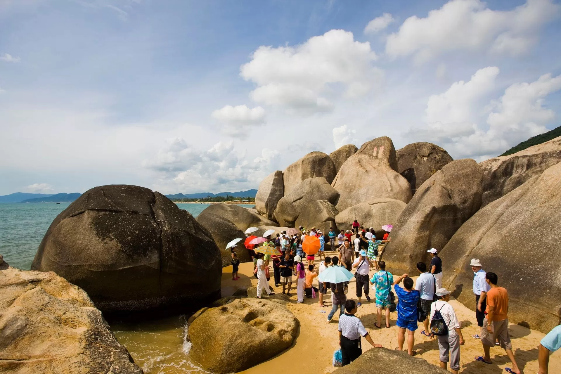 海南海边旅游景点大全(海南海边旅游地名有哪些)