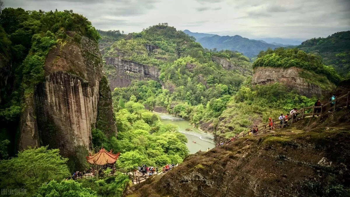 去江西旅游需要准备什么(去江西旅游需要准备什么衣服)