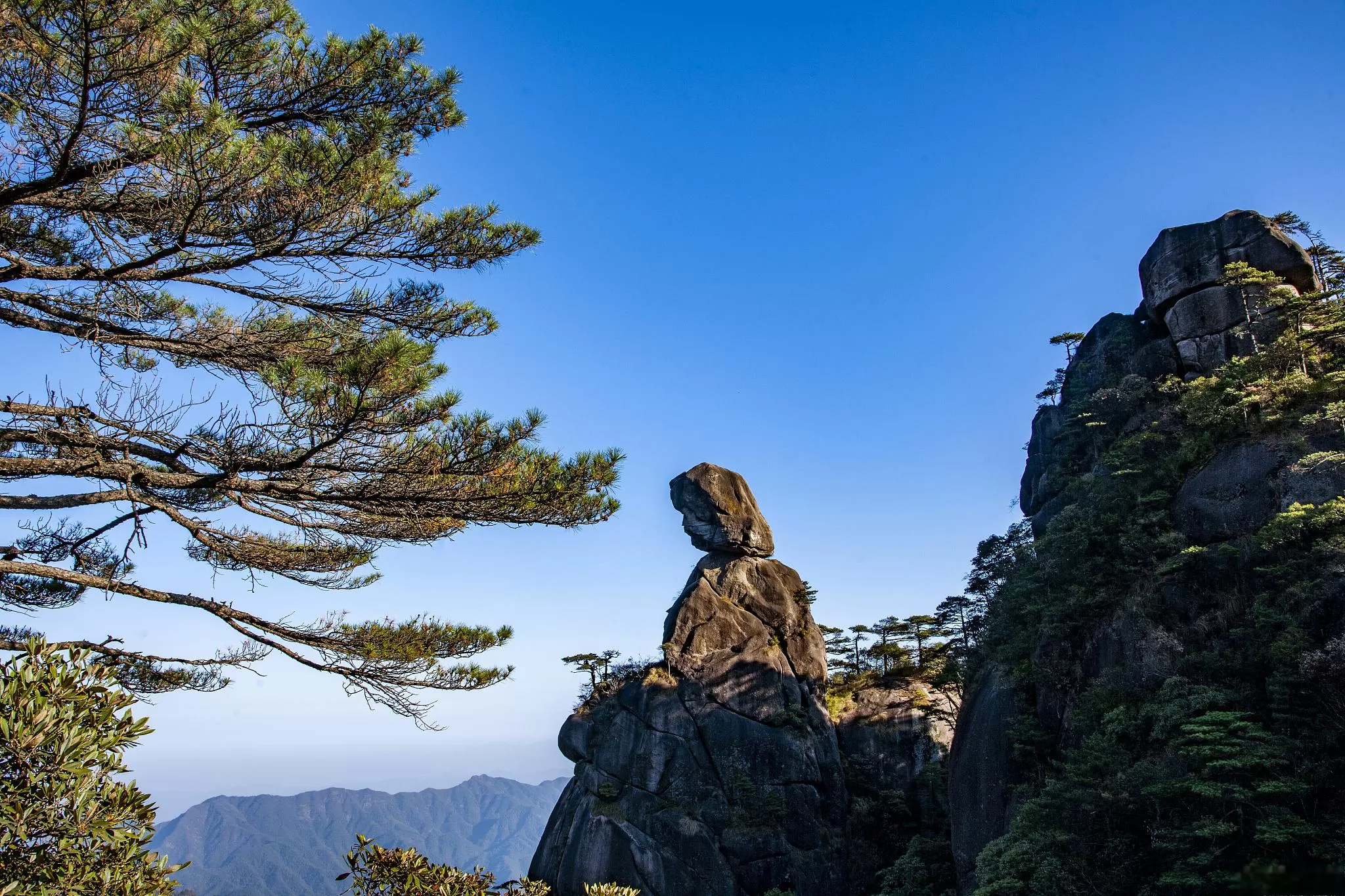 三清山与庐山哪个值得玩(三清山与庐山哪个值得玩儿)