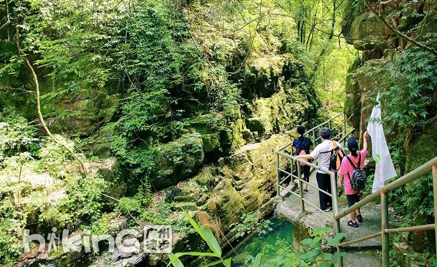 广东7月旅游好去处(七月份去广东哪里旅游最合适)