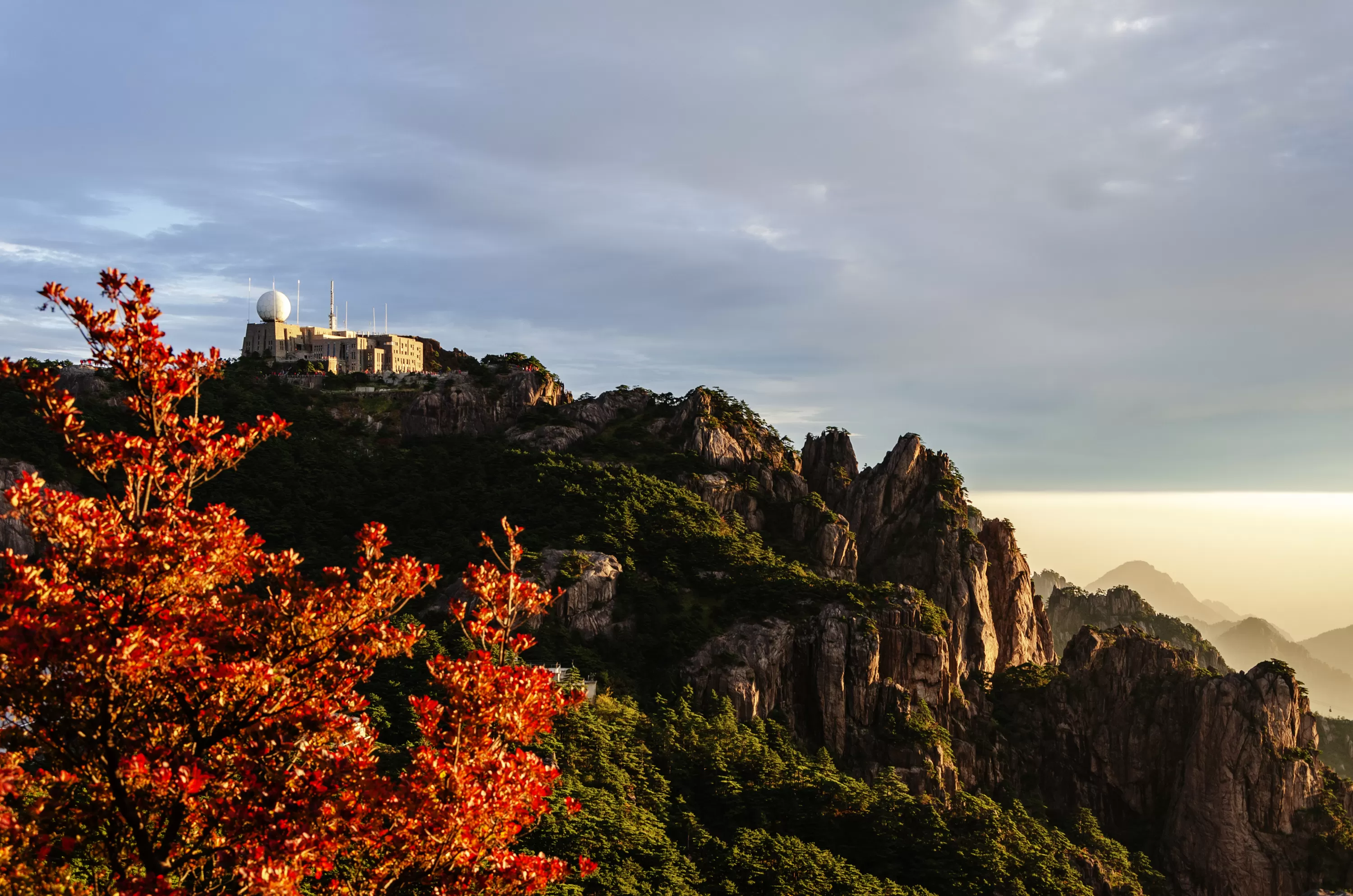 黄山旅游必去的景点(黄山旅游必去的景点有哪些)