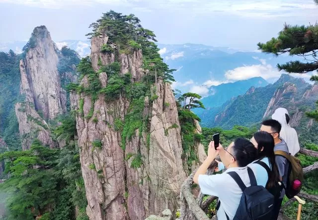 黄山旅游必去的景点(黄山旅游必去的景点有哪些)