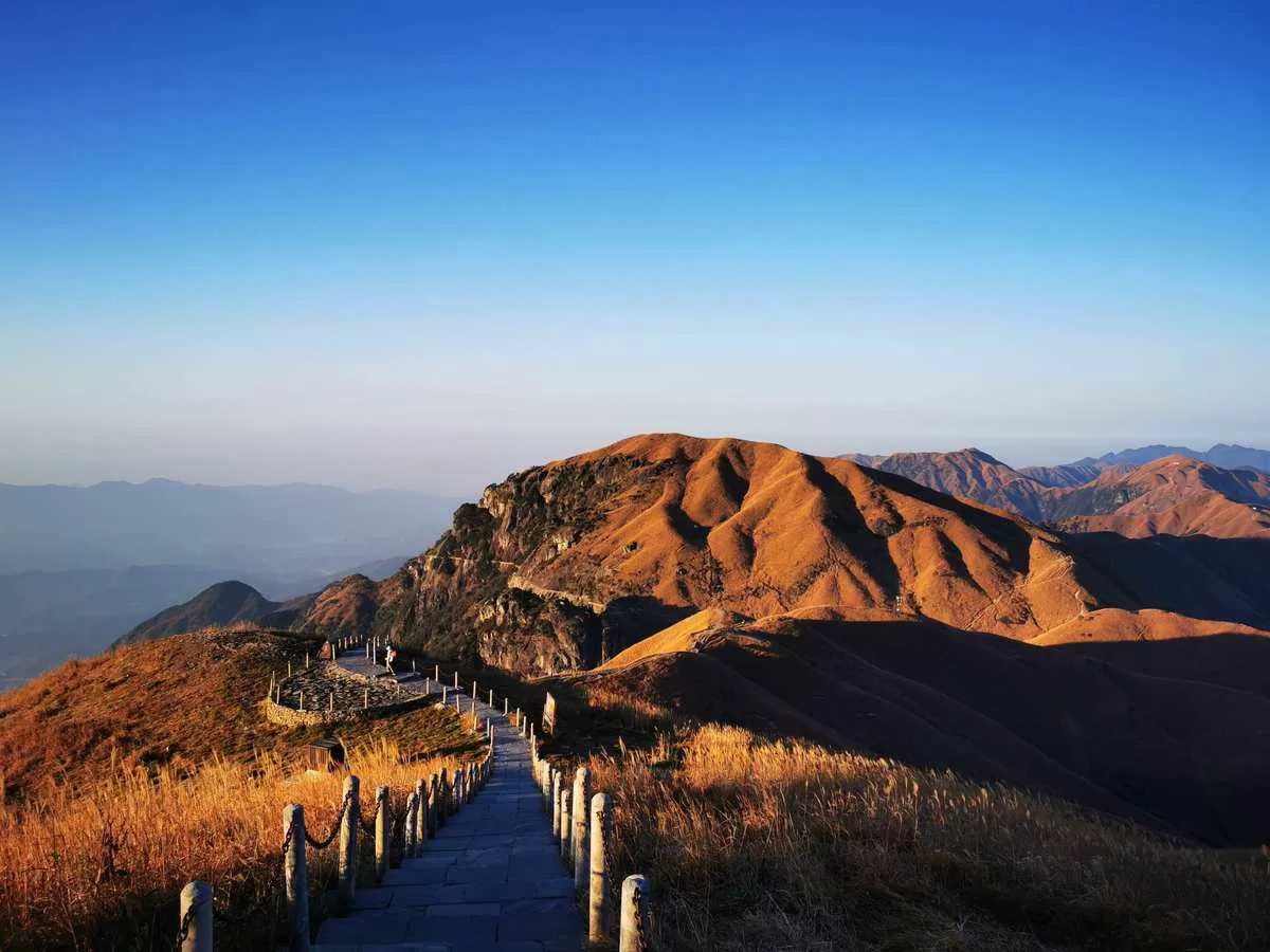 武功山旅游景点(武功山旅游景点介绍)