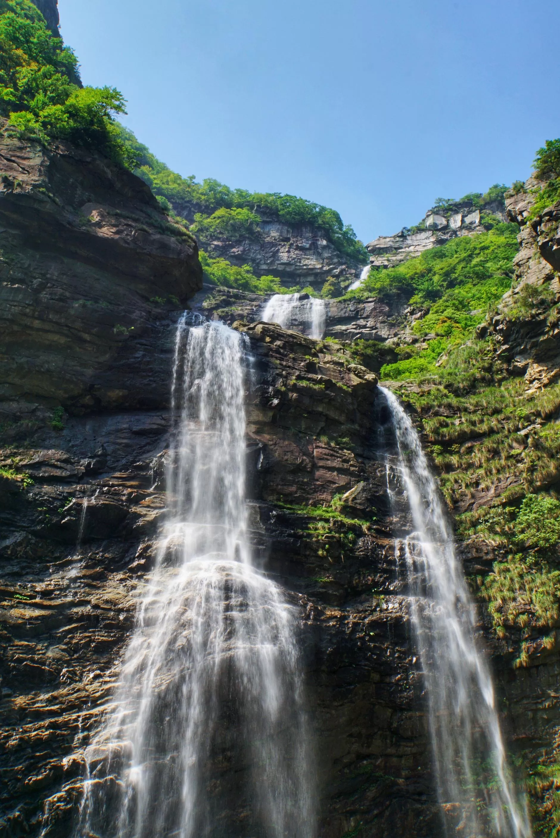 庐山旅游安全吗(庐山旅游安全吗最新消息)