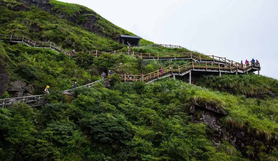 武功山是哪个省的景区(武功山是哪个省的景区啊)