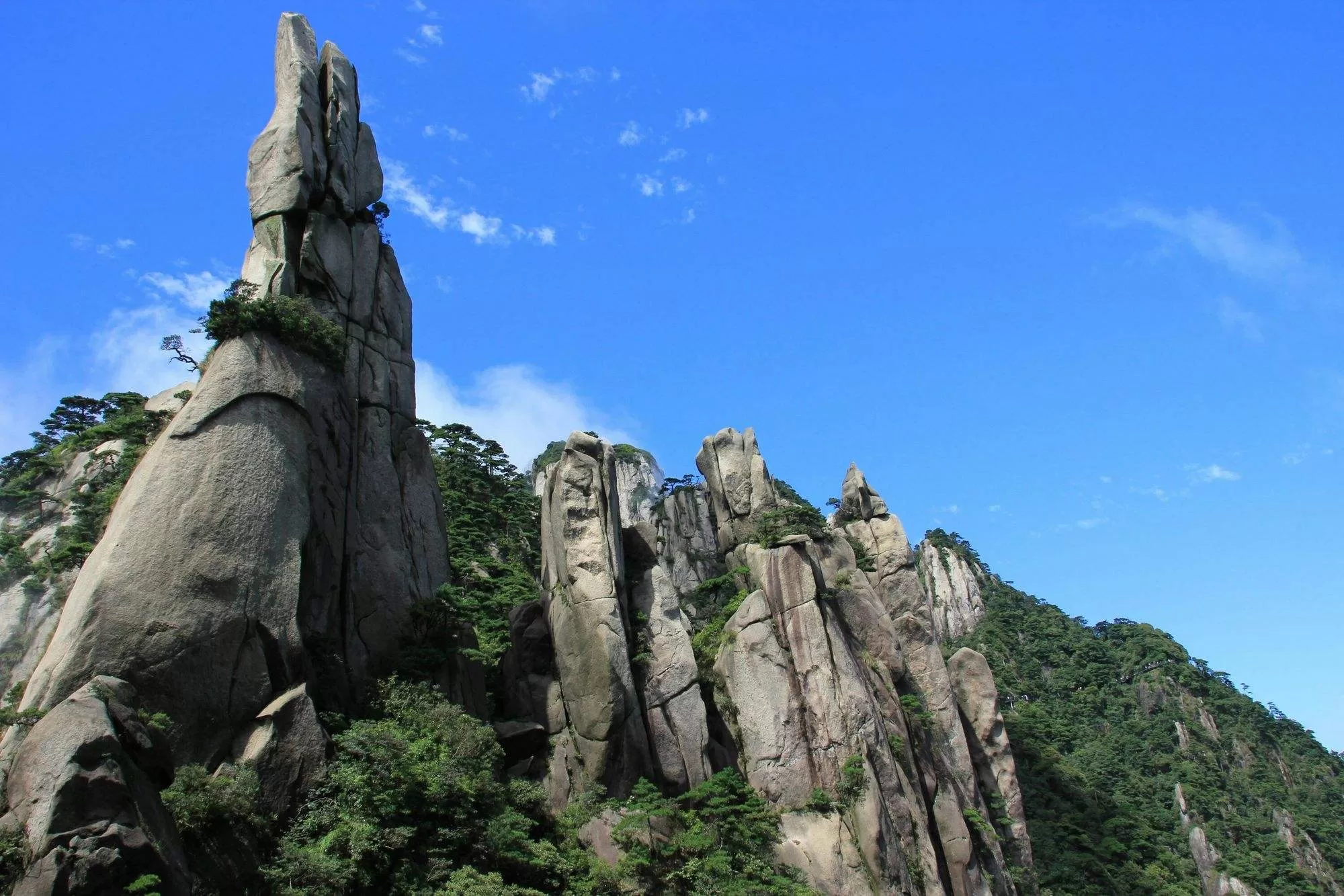 江西旅游必去十大景点三清山(江西旅游必去十大景点三清山中的女神峰)