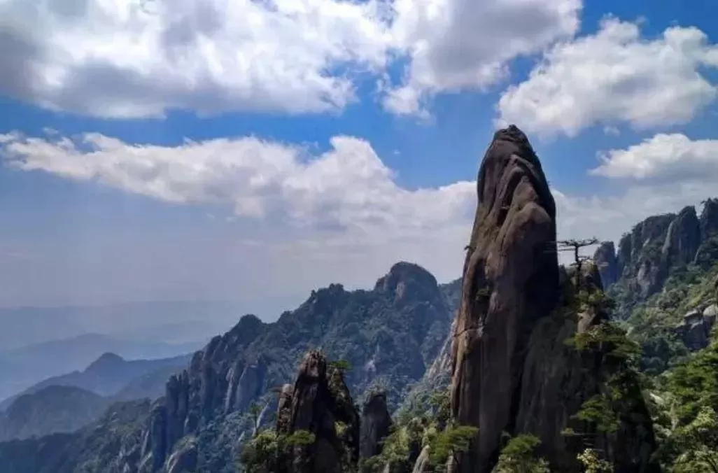 江西三清山风景区门票多少钱(江西三清山风景区门票多少钱啊)