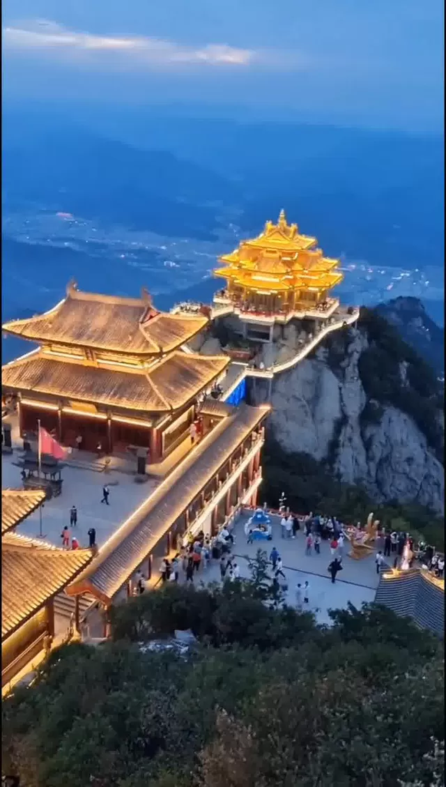 老君山景区攻略(老君山景区攻略一日游)