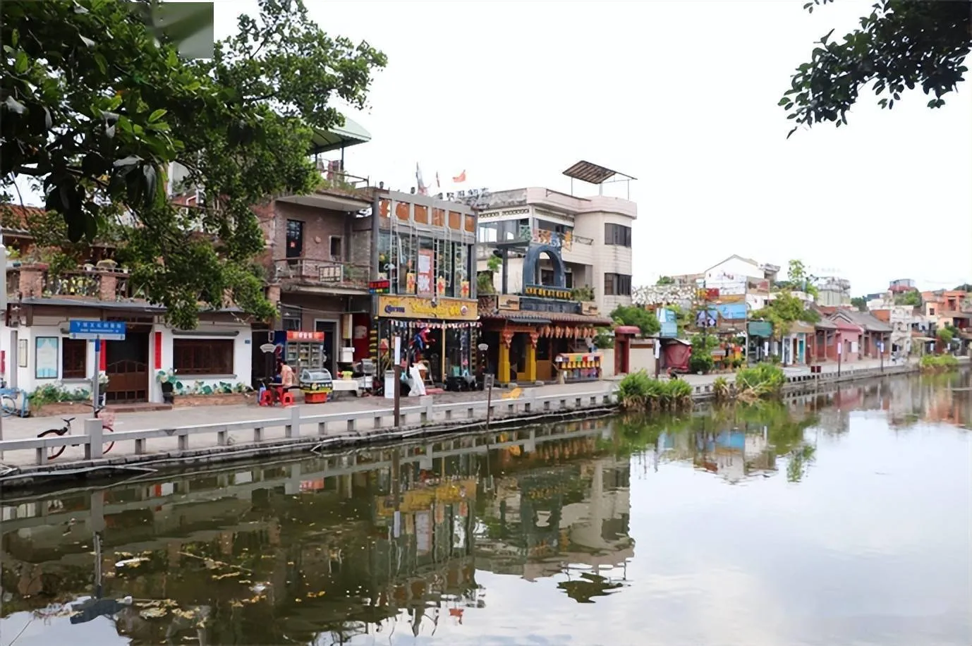 广东有哪些旅游景点好玩的地方(广东有哪些旅游景点好玩的地方免费)