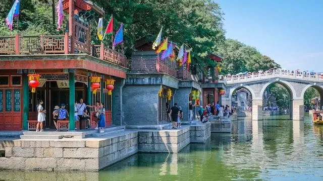 北京旅游住哪儿(北京旅游住哪儿实惠方便)