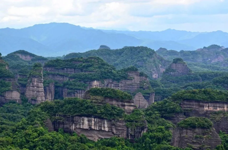 广东十大旅游景点排名(广东十大旅游景点排名表)