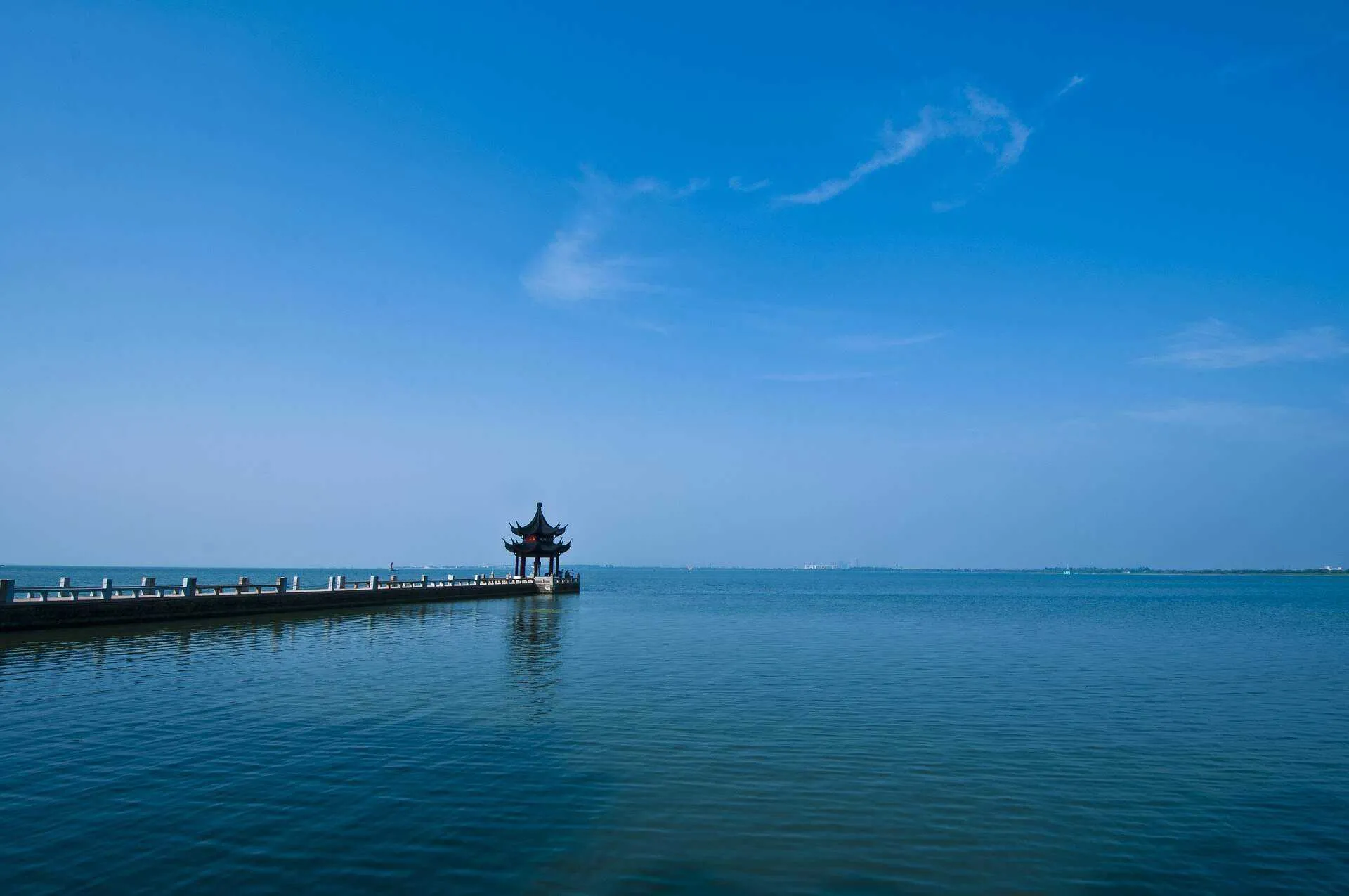江苏旅游海边景点(江苏海边旅游哪里好玩)