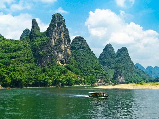 广西桂林旅游必去景点(广西桂林有哪些旅游景点必去?)