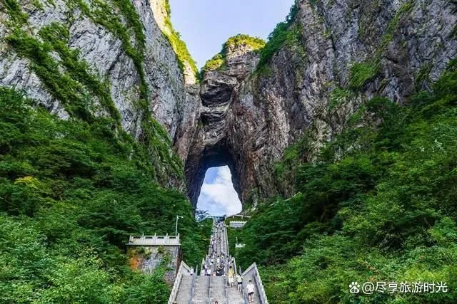 湖南张家界游玩攻略必去景点(湖南张家界游玩攻略必去景点有哪些)