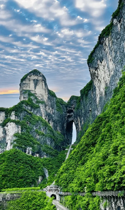张家界的旅游景区(湖南张家界旅游景区图片)