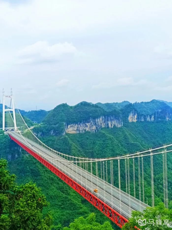 长沙到张家界旅游攻略自由行(长沙到张家界旅游景点有多少公里)