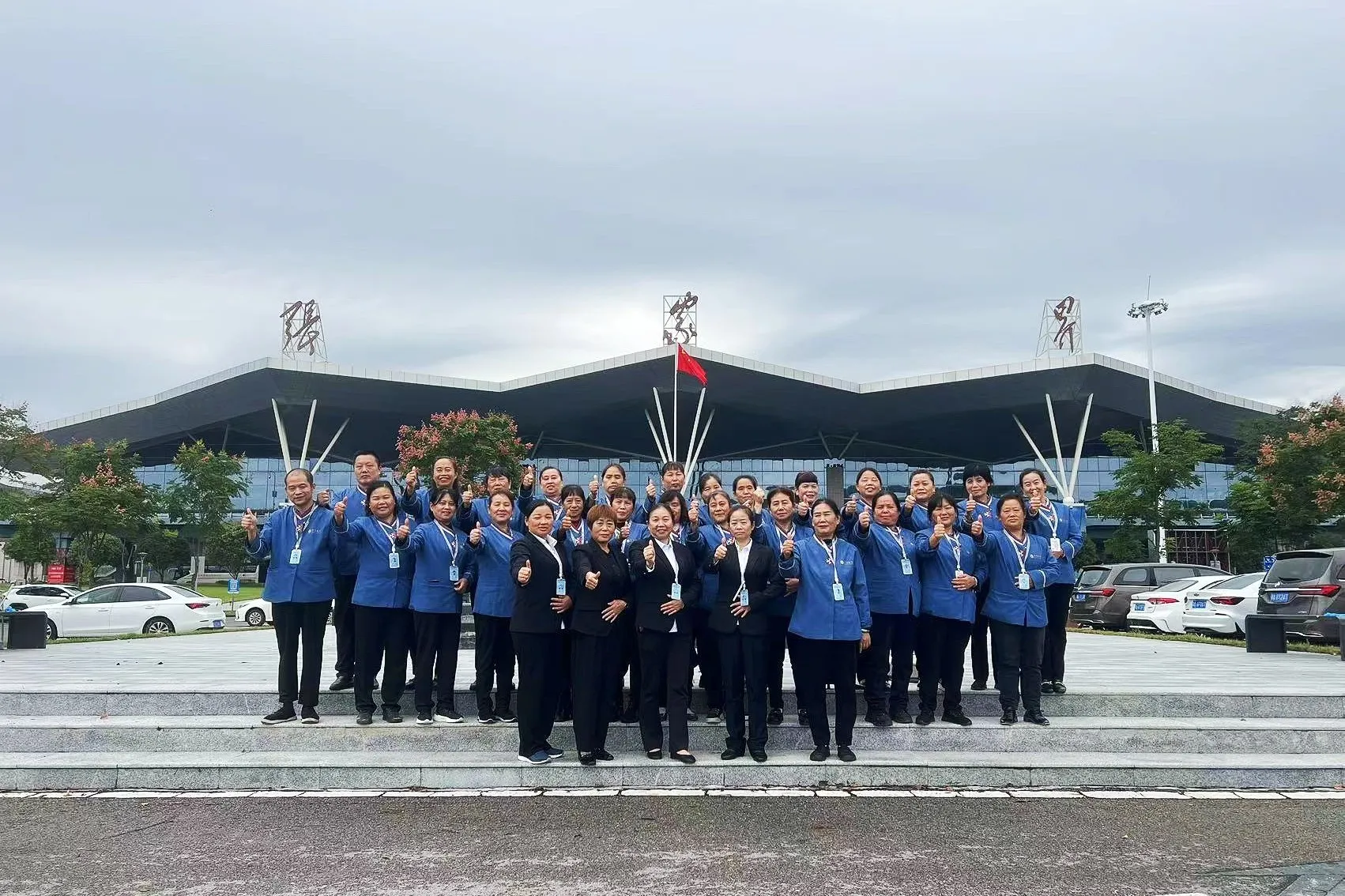 去张家界玩到哪个机场(去张家界旅游到哪个机场下飞机)
