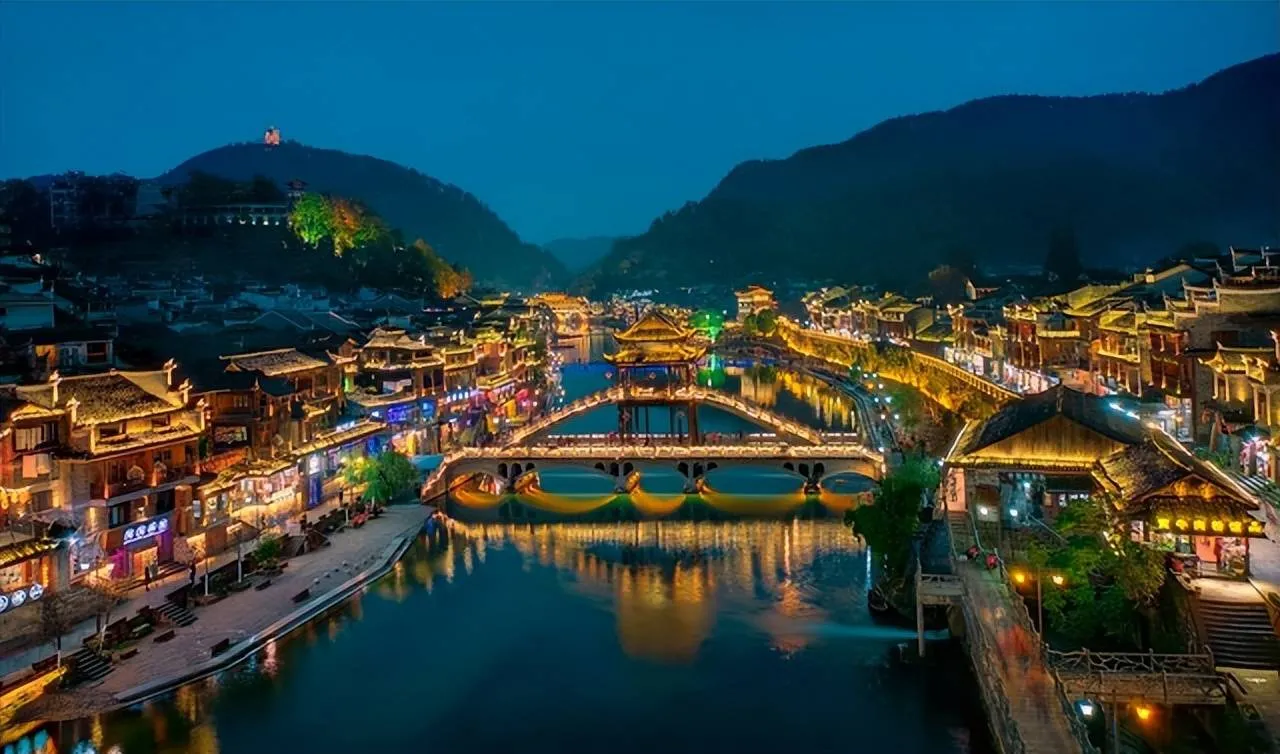 张家界张家界游景点(张家界旅游景点有哪些景点)