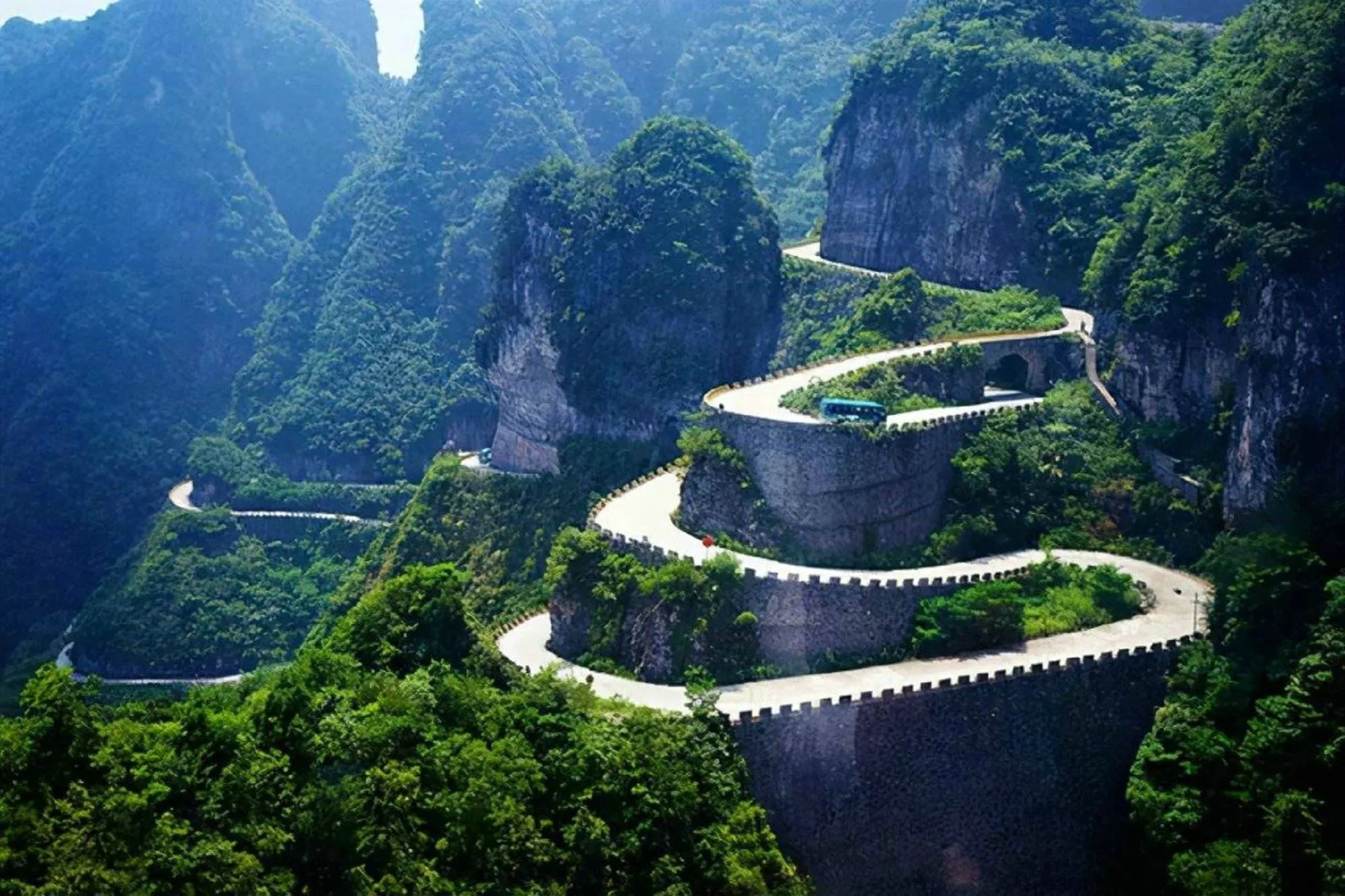 去张家界旅游(去张家界旅游的理由)