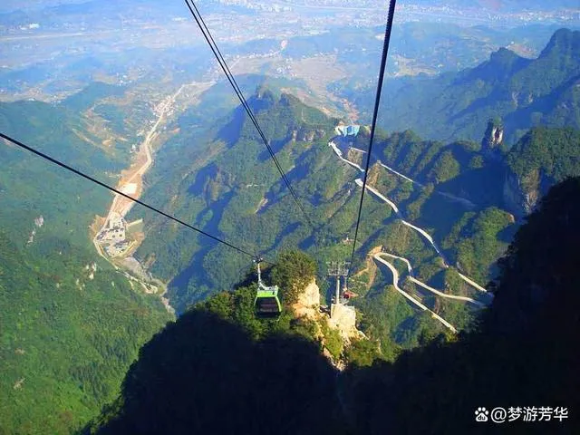 张家界旅游必去景区天门山(张家界旅游天门山门票多少钱一人)