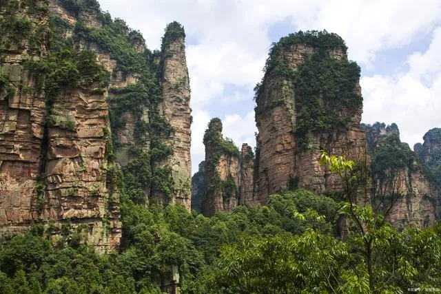 张家界风景区和天门山风景区(张家界天门山和张家界国家森林公园)