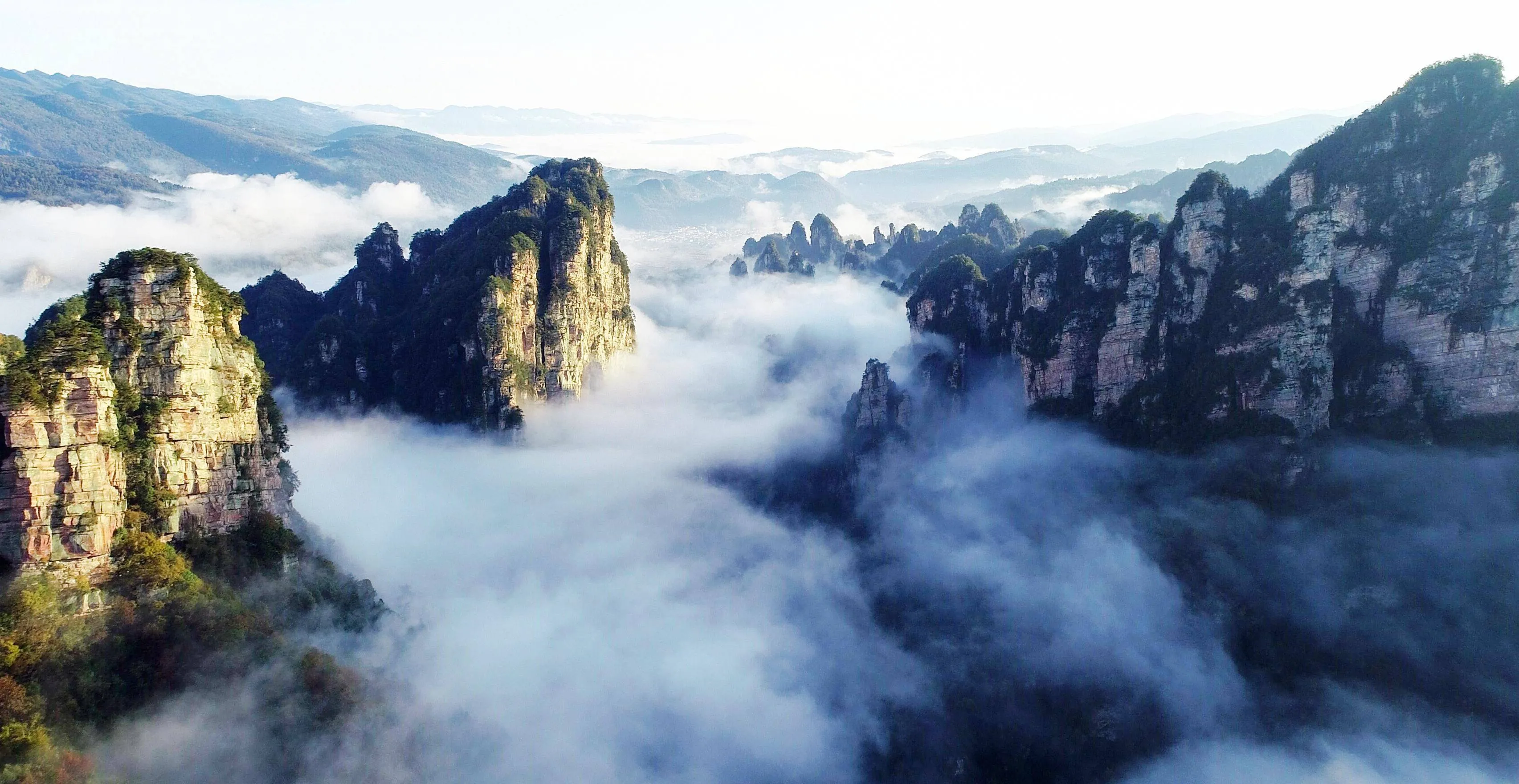 张家界哪里旅游(张家界哪个旅游景点最出名)