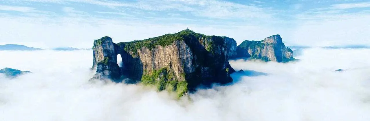 张家界天门山天门洞介绍的简单介绍