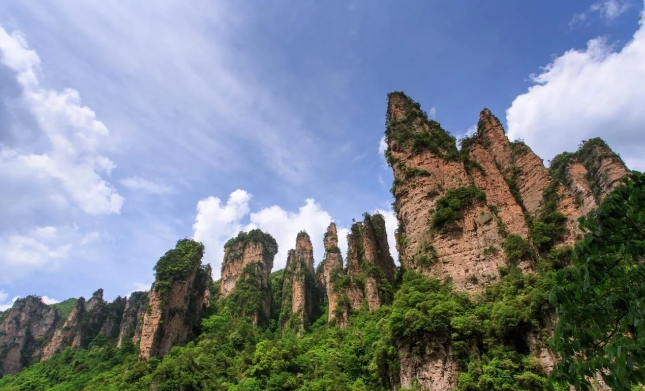 张家界游玩必去的地方(张家界游玩必去的地方有哪些)