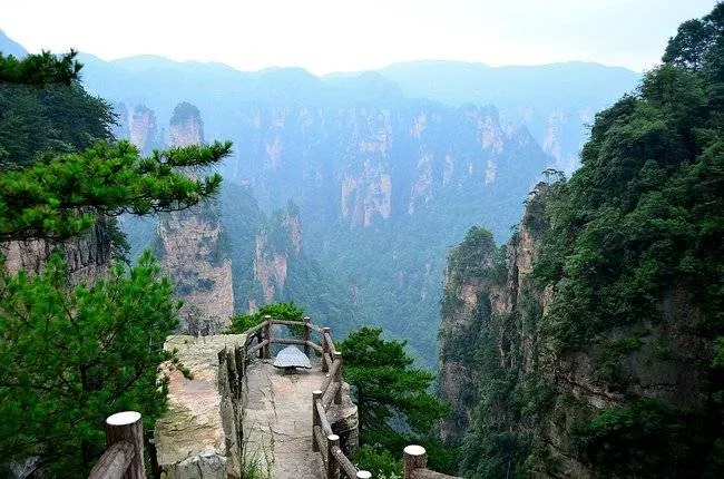 3月旅游去张家界(3月旅游去张家界合适吗)