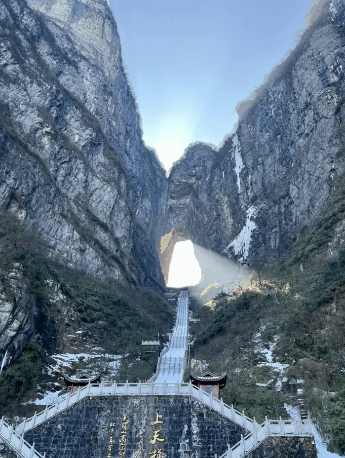 张家界游玩攻略必去的地方(张家界游玩攻略必去的地方推荐)