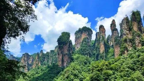 凤凰古城张家界4日游(张家界凤凰古城一日游旅游团)