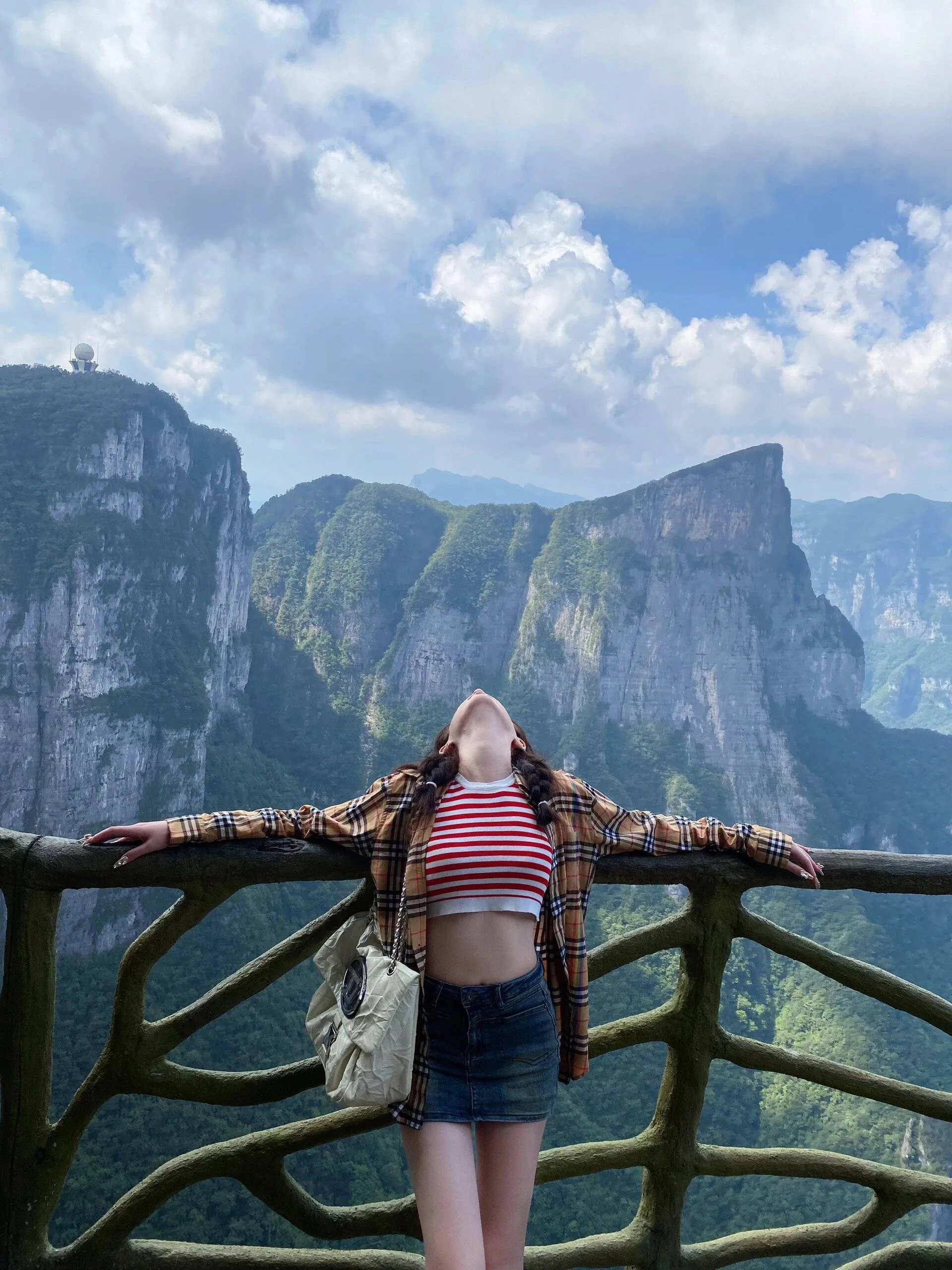 8月份旅游去张家界(八月份想去张家界旅游好好玩一玩)