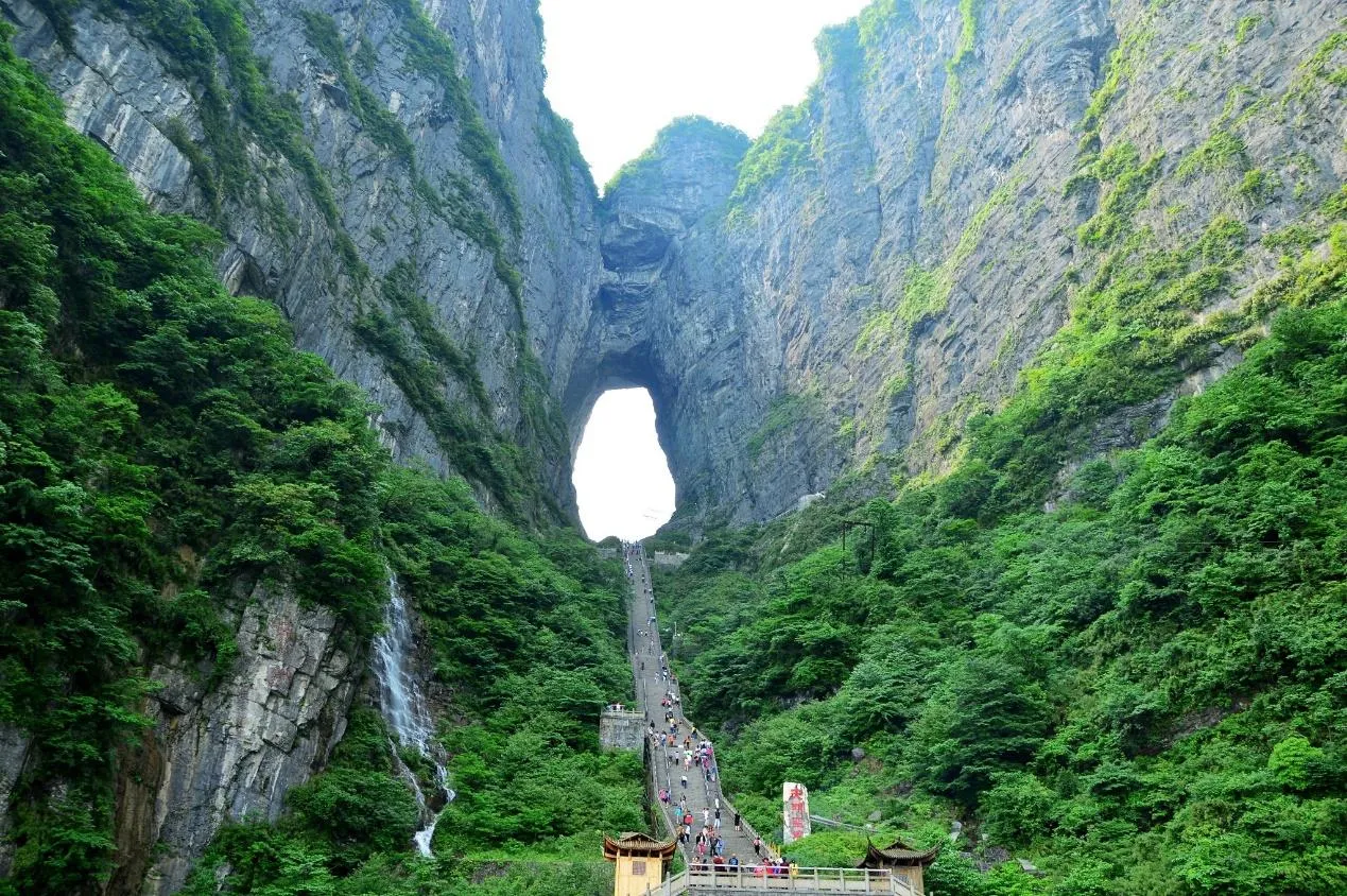 天门山三日游攻略路线(天门山三日游攻略路线图)