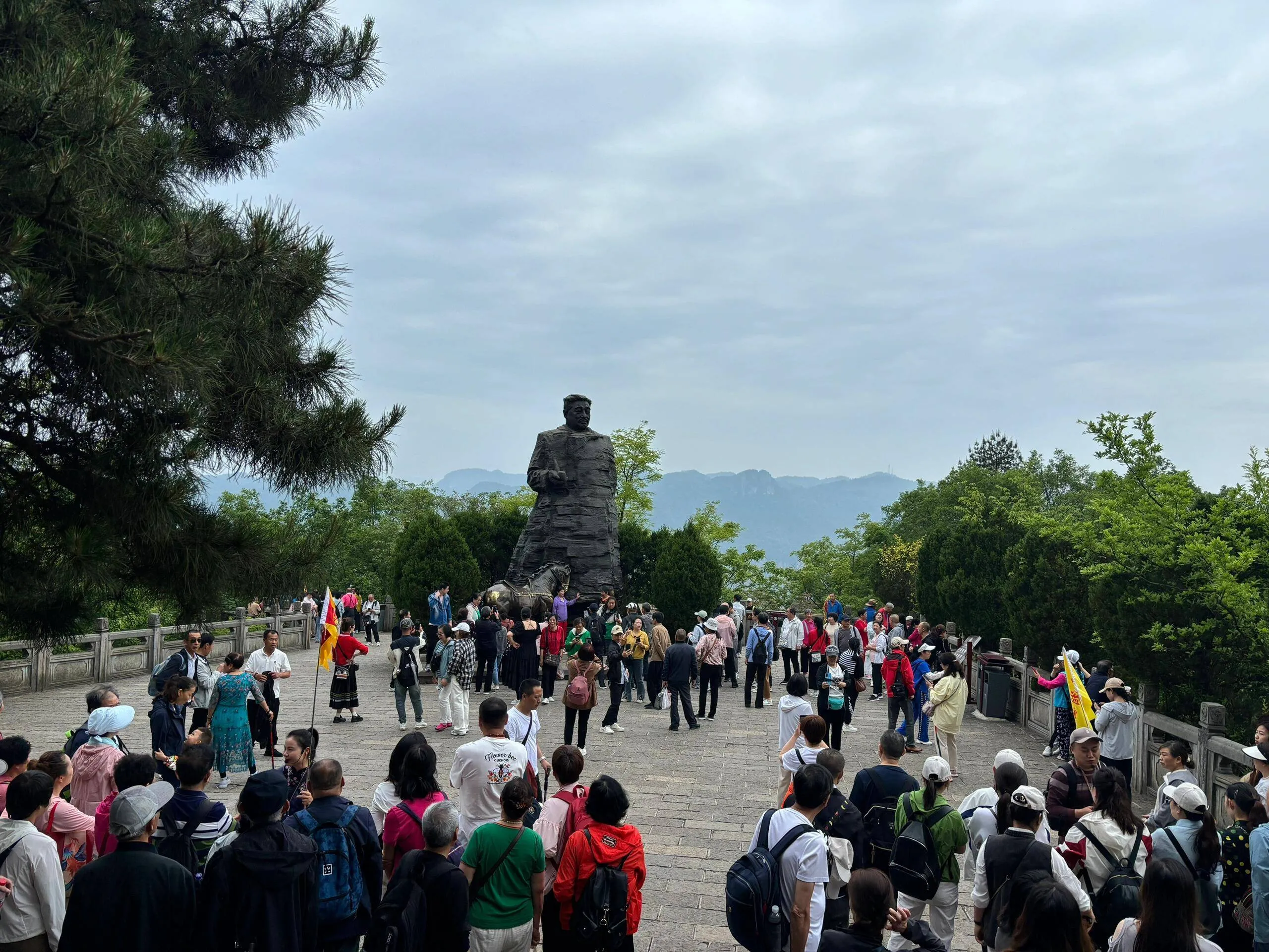 去张家界旅游团旅游(去张家界旅游团旅游攻略)