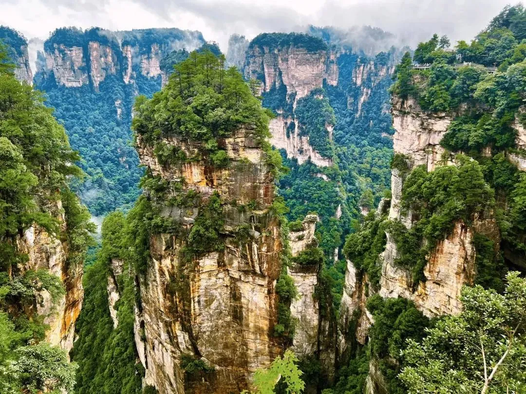 至张家界的旅游(到张家界哪些景点)