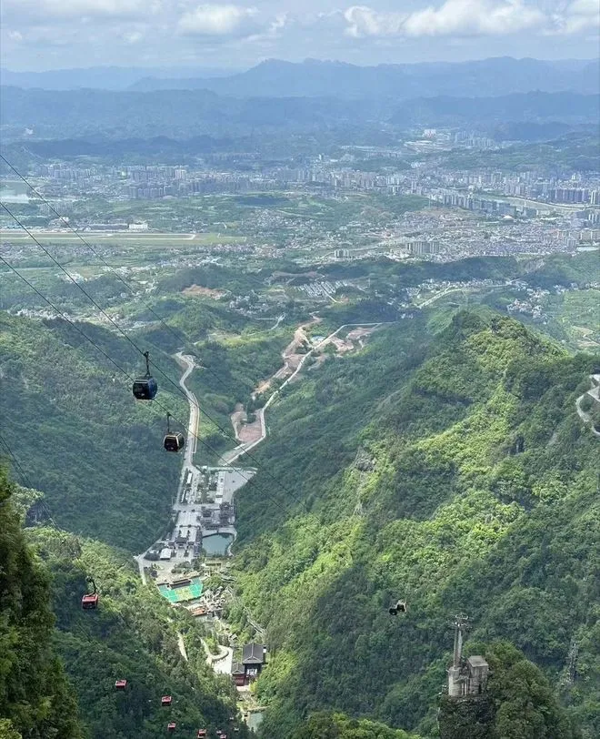 张家界天门山玩一天多少钱(张家界天门山一日游旅游攻略)