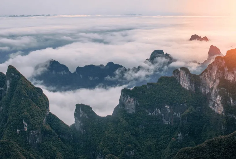 湖南旅游景点张家界全景(湖南张家界旅游景点全景图)