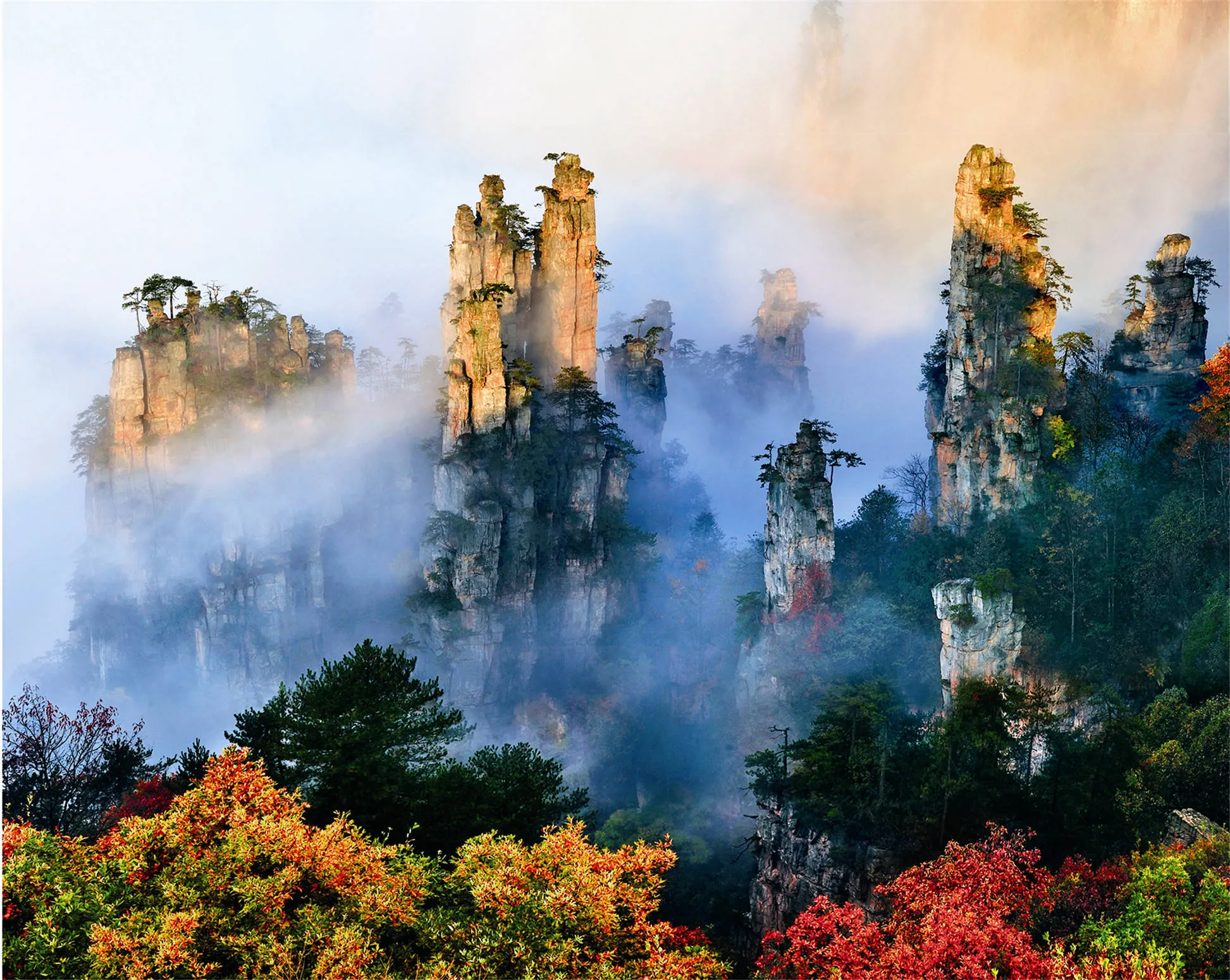 张家界旅游景点攻略大全(张家界旅游景点攻略大全图片)