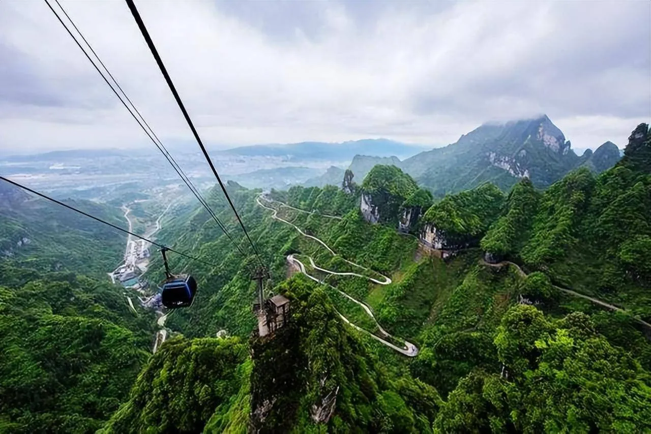 张家界旅游3天要多少钱(张家界旅游3天要多少钱费用)