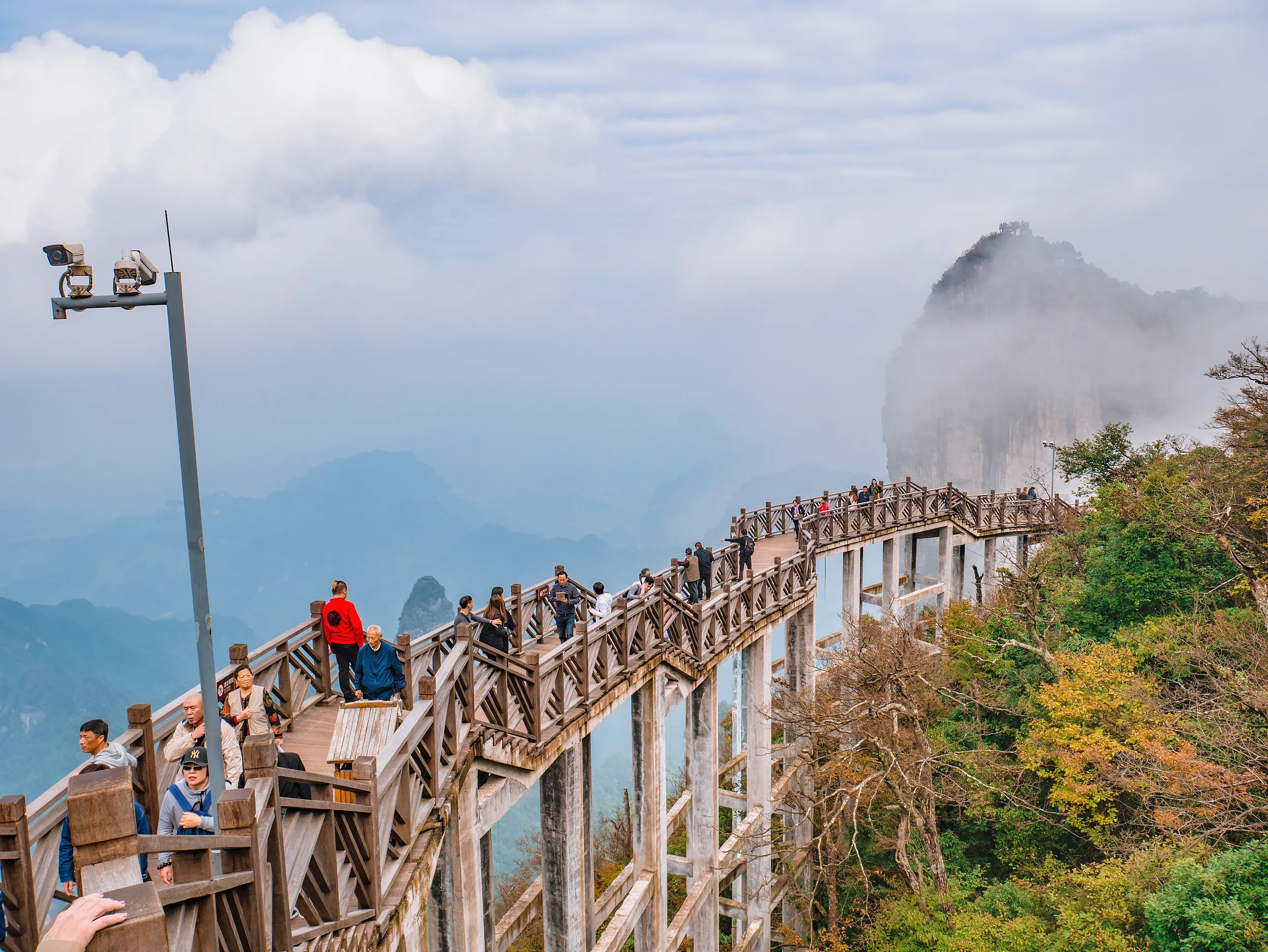 张家界天门山鬼谷洞(张家界天门山鬼谷洞攻略与传奇)