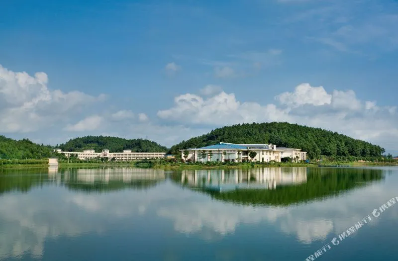 佛山高明富湾湖酒店