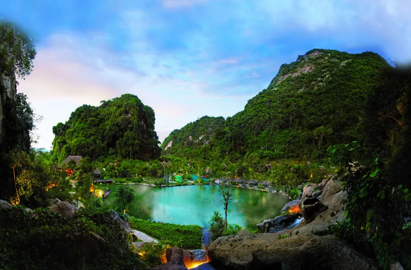 万雅岚温泉度假村